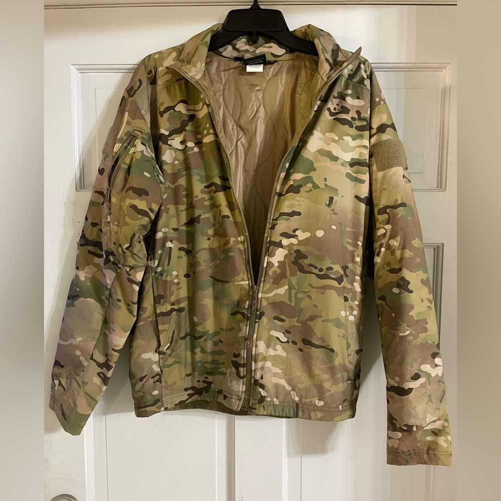 Tactical Soft Shell Lightweight Multicam Jacket medium